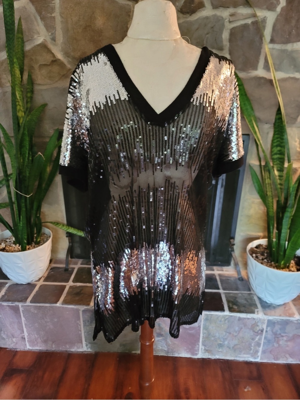INC International Concepts Black Silver Sequin Tunic Top Sz XL V-Neck Sheer Part